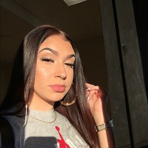 Meet your Posher, Hailey